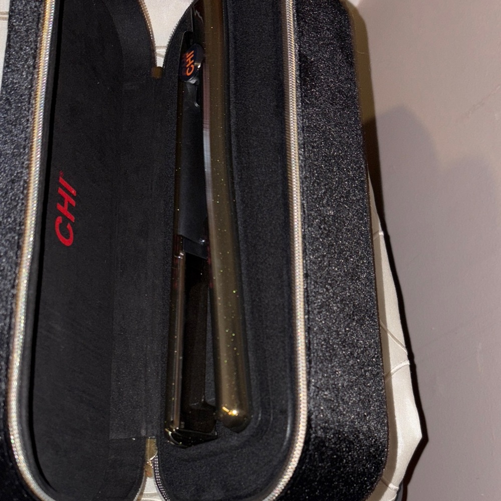 CHI G2 Hair Styling Iron with Gold 1”Titanium Plates Special Edition New in Case - Picture 4 of 5